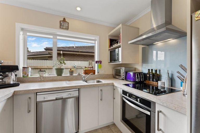 Photo of property in 23 Bowen Street, Woodville, 4920