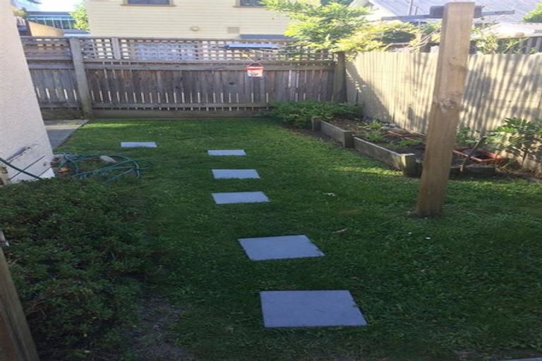 Photo of property in 2 Synagogue Lane, Nelson, 7010