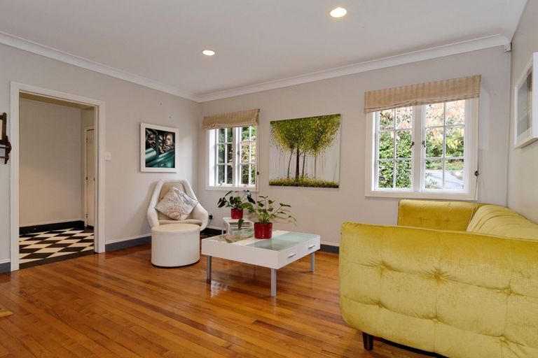 Photo of property in 199 Scenic Drive, Titirangi, Auckland, 0604