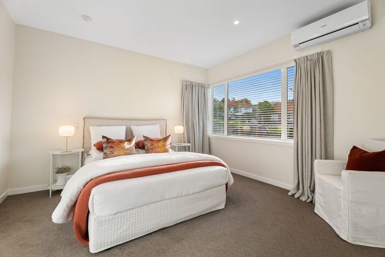 Photo of property in 72 Kiwitea Street, Sandringham, Auckland, 1041