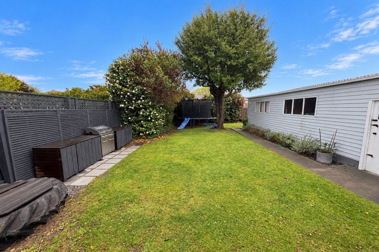 Photo of property in 17 Blighs Road, Strowan, Christchurch, 8052