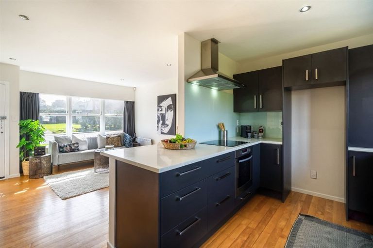 Photo of property in 2/56a Killarney Street, Takapuna, Auckland, 0622