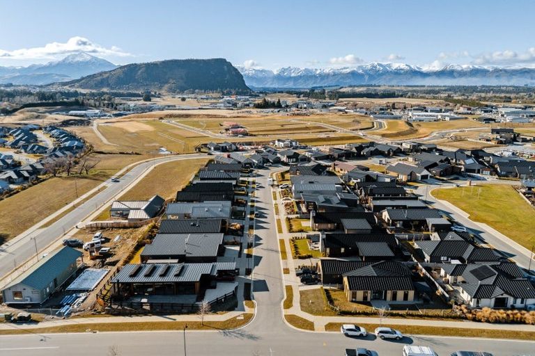 Photo of property in 6 Campbell Road, Wanaka, 9305