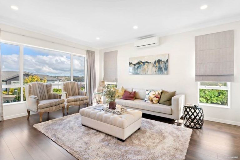 Photo of property in 5 Wisteria Lane, Silverdale, 0932