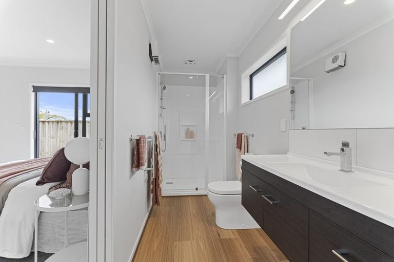 Photo of property in 25b Karaka Street, Merrilands, New Plymouth, 4312