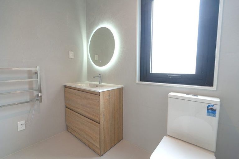 Photo of property in 61 Taukahiwi Road, Pukekohe, 2120