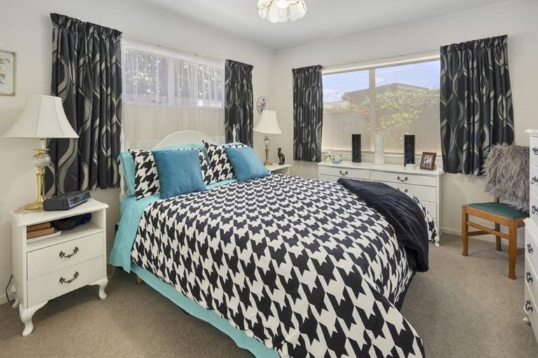 Photo of property in 12a Heihei Place, Paraparaumu, 5032