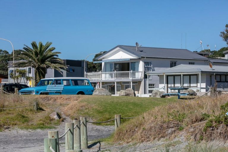Photo of property in 32 The Terrace, Waihi Beach, 3611