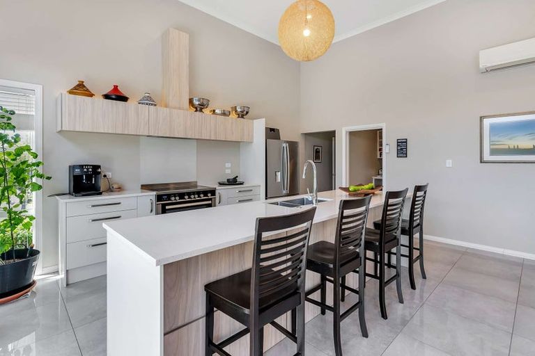 Photo of property in 17 Ballinger Place, Kaiapoi, 7630