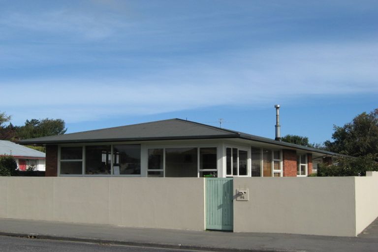 Photo of property in 2/94 Charles Street, Waltham, Christchurch, 8011