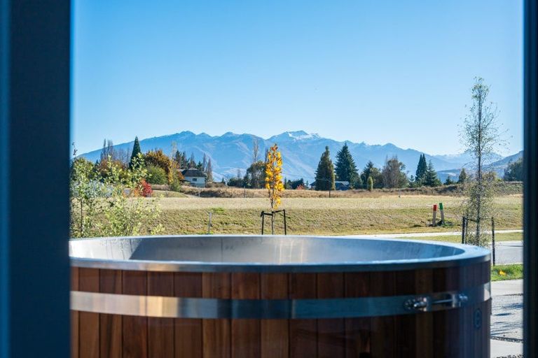 Photo of property in 18 Mason Street, Wanaka, 9305