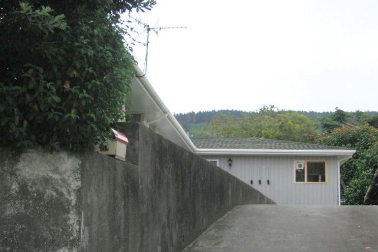 Photo of property in 14a Ngatitoa Street, Tawa, Wellington, 5028