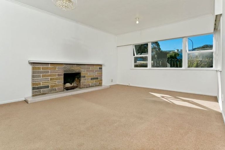 Photo of property in 7 Camelot Place, Glenfield, Auckland, 0629