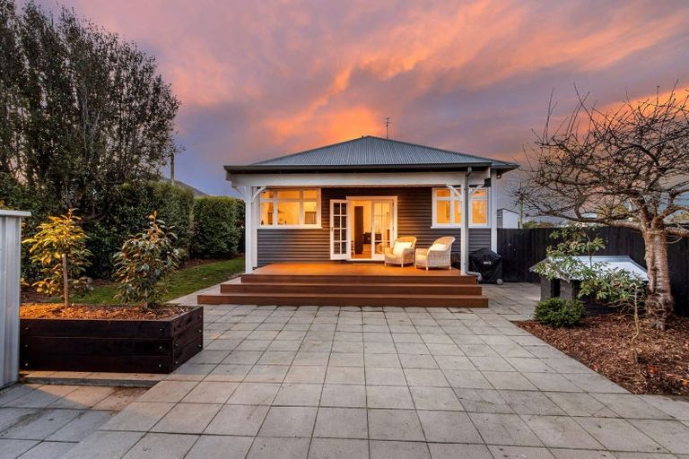 Photo of property in 18 Winton Street, St Albans, Christchurch, 8014