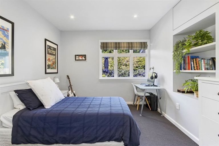 Photo of property in 69 Kotare Street, Fendalton, Christchurch, 8041