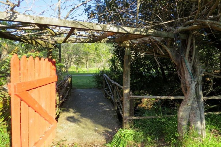 Photo of property in 279 Colville Road, Coromandel, 3584