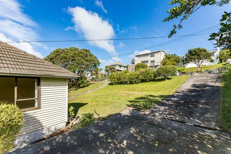 Photo of property in 26 Pikarere Street, Titahi Bay, Porirua, 5022