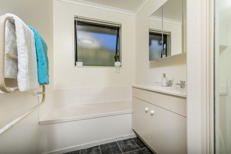 Photo of property in 49 Carillon Place, Massey, Auckland, 0614