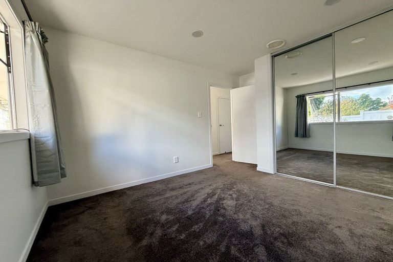 Photo of property in 45 Lynn Road, Bayview, Auckland, 0629