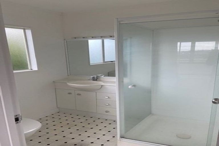 Photo of property in 60a Redwing Street, Browns Bay, Auckland, 0630