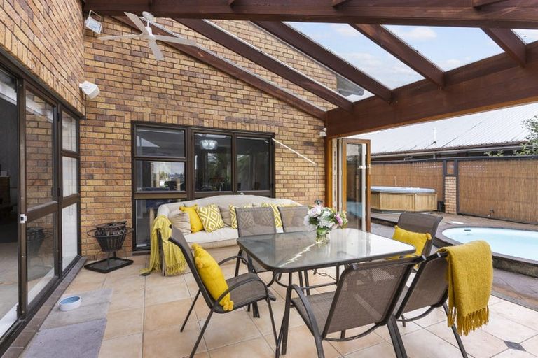 Photo of property in 15 Freelance Terrace, Pahurehure, Papakura, 2113