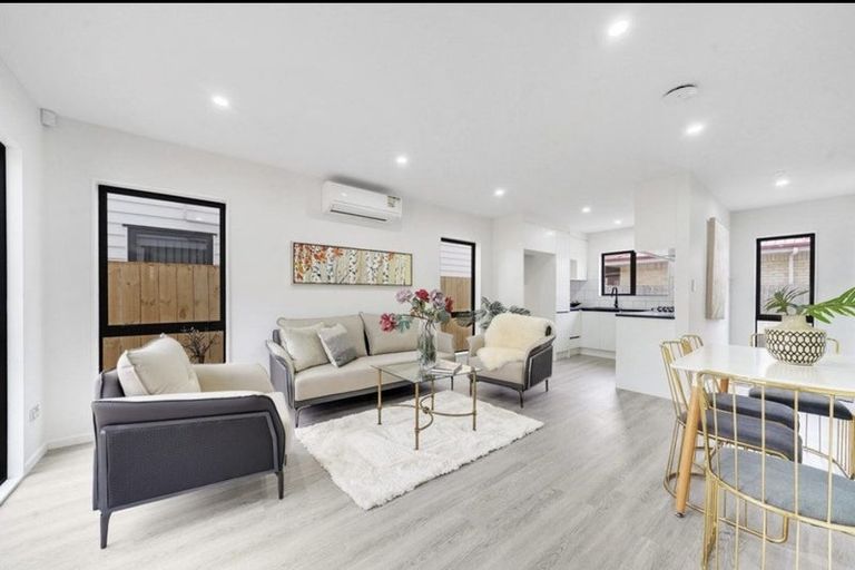 Photo of property in 115b Russell Road, Manurewa, Auckland, 2102