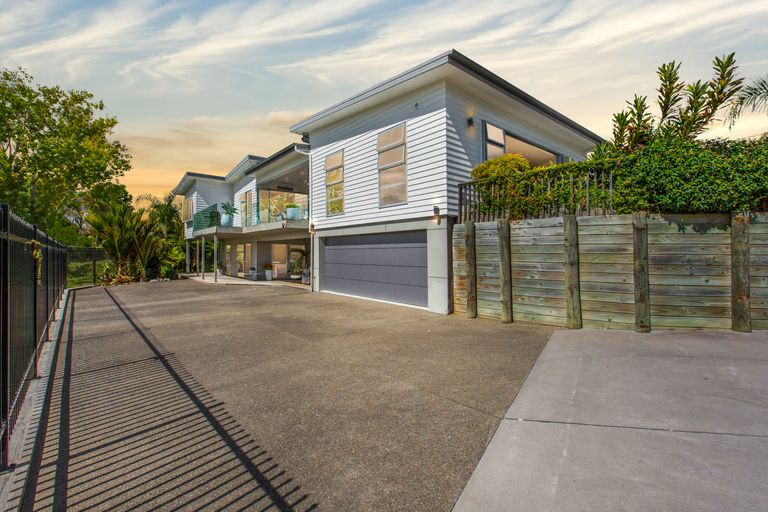 Photo of property in 82 Weavers Crossing Road, Huntly, 3771