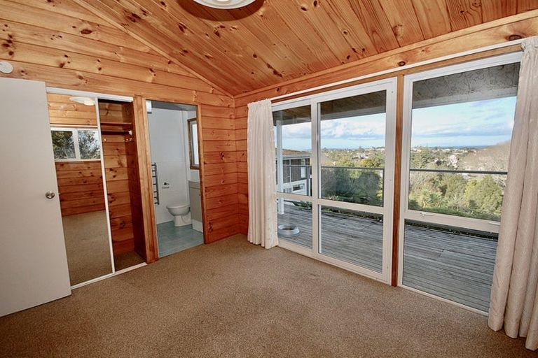 Photo of property in 2/20 Summit Drive, Torbay, Auckland, 0630