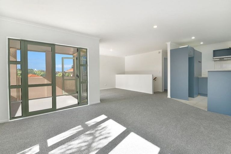 Photo of property in 15 Clea View, Gulf Harbour, Whangaparaoa, 0930