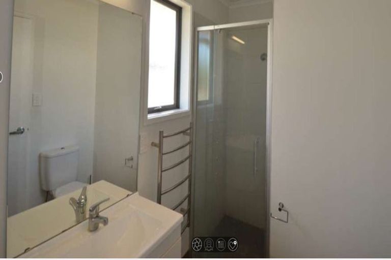 Photo of property in 56 Helenslee Road, Pokeno, 2402