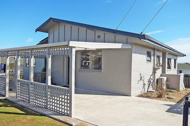 Photo of property in 9 Selwyn Street, South Hill, Oamaru, 9400