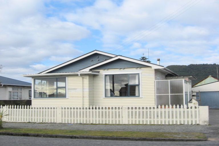 Photo of property in 85 Blake Street, Blaketown, Greymouth, 7805