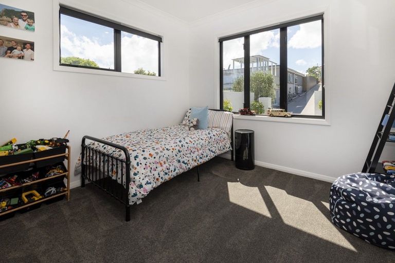 Photo of property in 63a Evelyn Road, Cockle Bay, Auckland, 2014