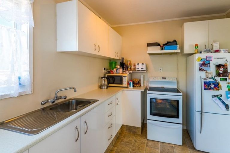 Photo of property in 4 Yearsley Place, Manurewa, Auckland, 2102