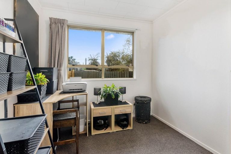 Photo of property in 20 Robinson Avenue, Holdens Bay, Rotorua, 3010