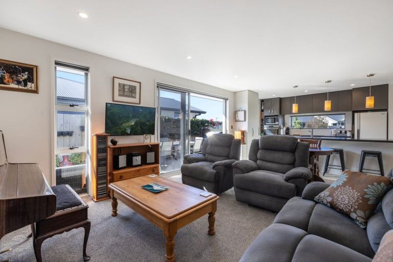 Photo of property in 53 Taioma Close, Papamoa, 3118