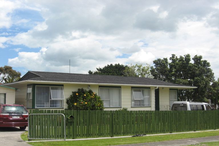Photo of property in 1 Carbery Place, Manurewa, Auckland, 2102