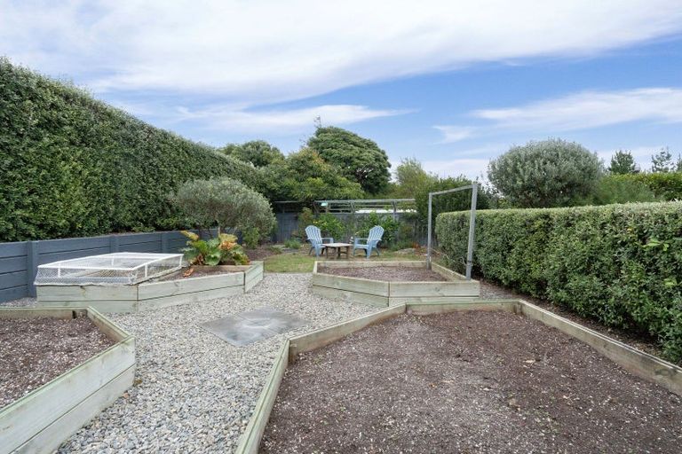 Photo of property in 11 Byron Brown Place, Otaki Beach, Otaki, 5512