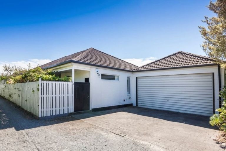 Photo of property in 21a Office Road, Merivale, Christchurch, 8014