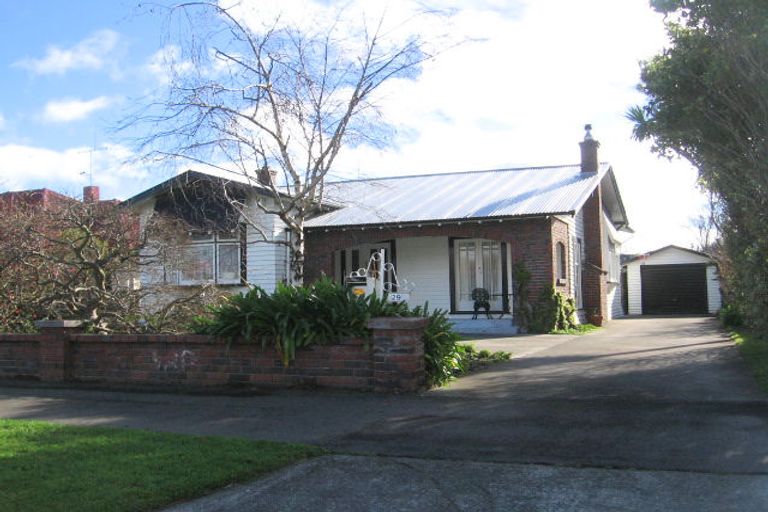 Photo of property in 29 Saint Johns Avenue, Palmerston North, 4414