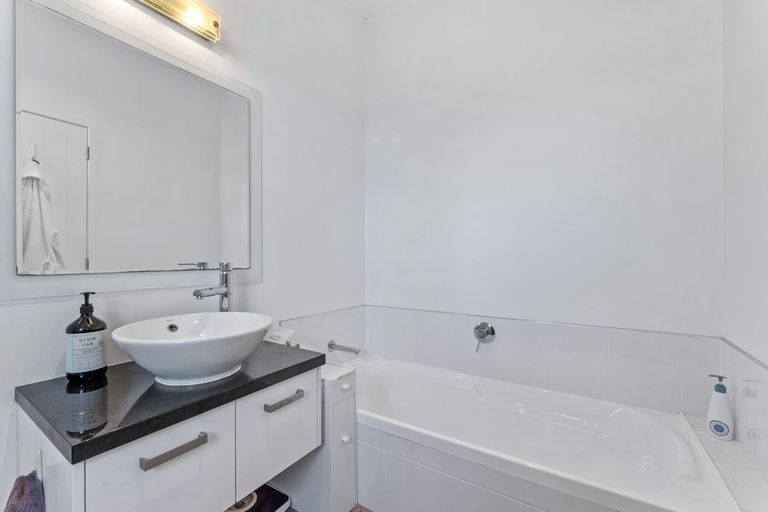 Photo of property in 79 Hauraki Road, Leigh, Warkworth, 0985