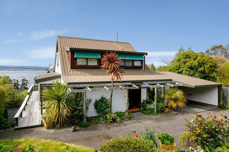 Photo of property in 23 Ewing Grove, Acacia Bay, Taupo, 3330