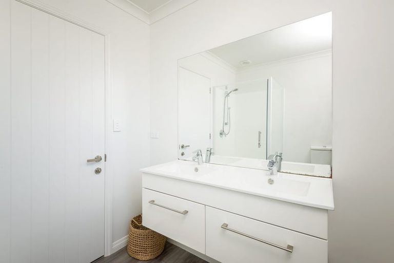 Photo of property in 18 Sterling Drive, Prebbleton, 7604