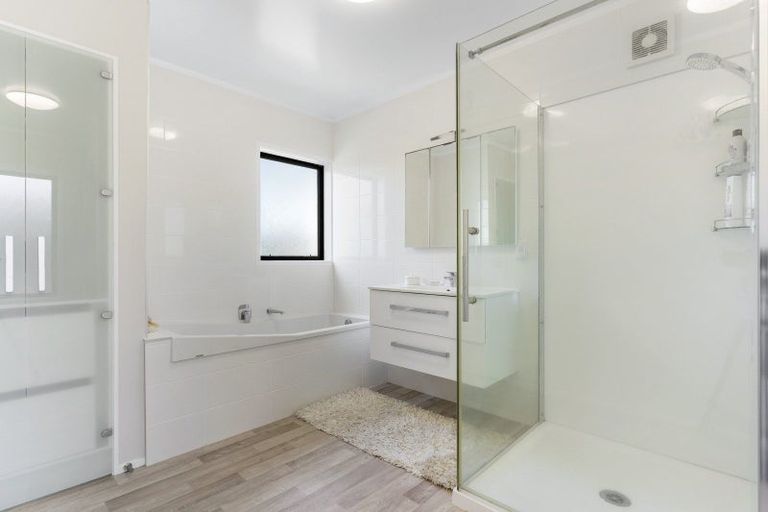 Photo of property in 111a Esplanade Drive, Whangamata, 3620