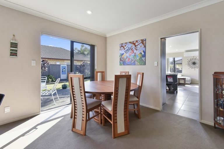 Photo of property in 43 Turnberry Drive, Wattle Downs, Auckland, 2103