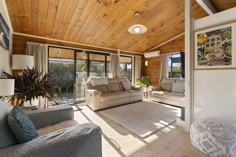 Photo of property in 10 Manawa Avenue, Raumati Beach, Paraparaumu, 5032