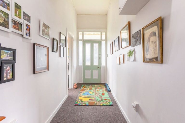 Photo of property in 23 Tennyson Street, Dannevirke, 4930