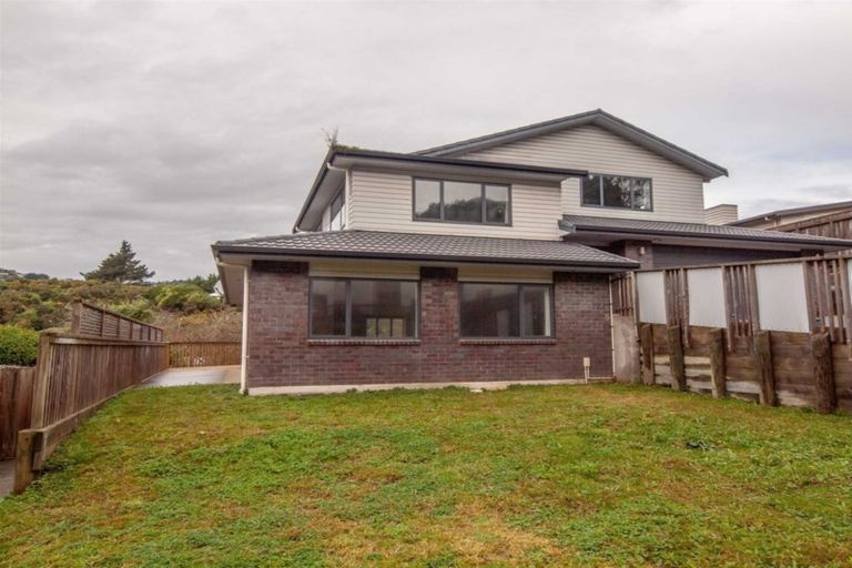 Photo of property in 20 Wantwood Grove, Churton Park, Wellington, 6037