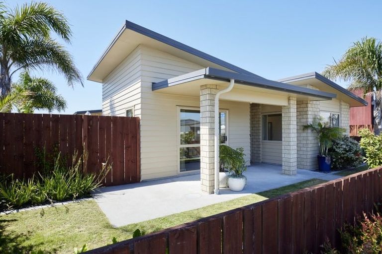 Photo of property in 4 Toetoe Street, Papamoa Beach, Papamoa, 3118