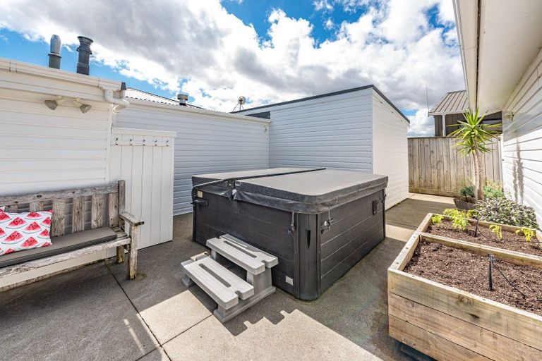 Photo of property in 111 Peat Avenue, Kai Iwi, Whanganui, 4574